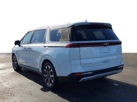2023 Kia Carnival EX