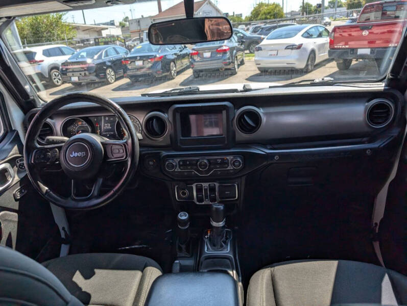 2020 Jeep Wrangler Unlimited Willys