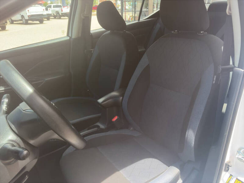 2024 Nissan Versa SV