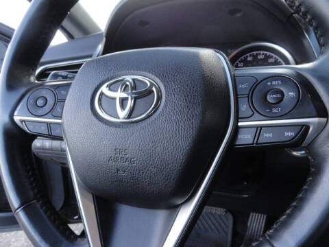 2022 Toyota Camry Hybrid XLE