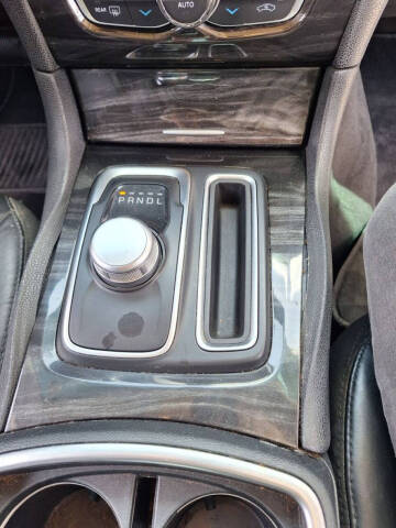 2015 Chrysler 300 Limited