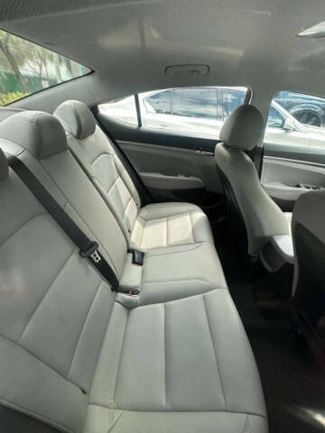 2020 Hyundai Elantra