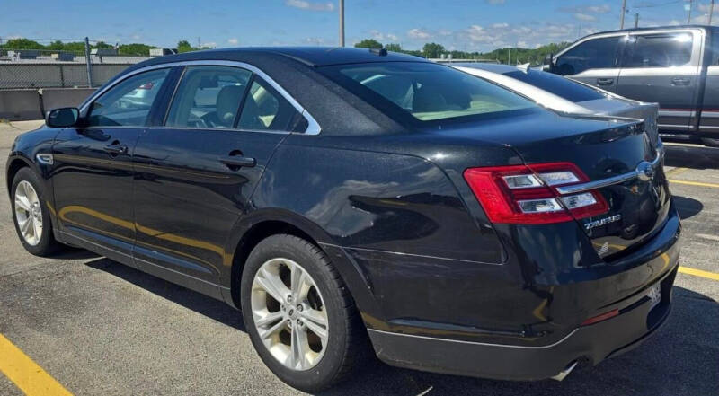 2015 Ford Taurus SE