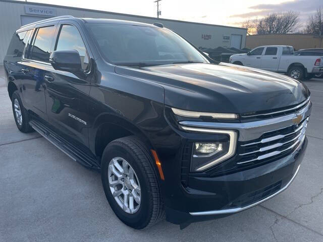 2025 Chevrolet Suburban LT