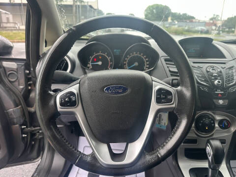 2016 Ford Fiesta SE