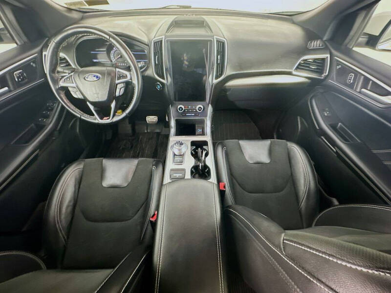 2022 Ford Edge ST