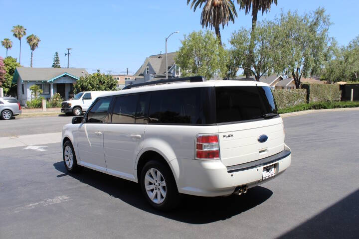 2011 Ford Flex SE