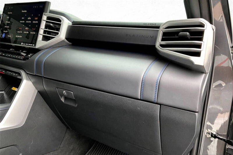 2023 Toyota Tundra Platinum HV