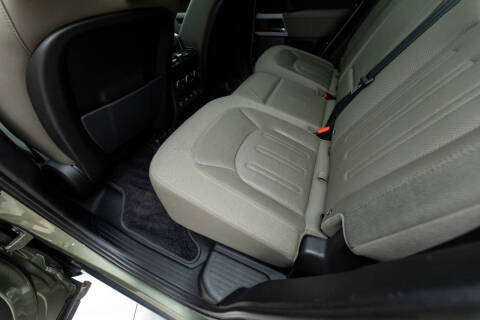 2021 Land Rover Defender 110 SE