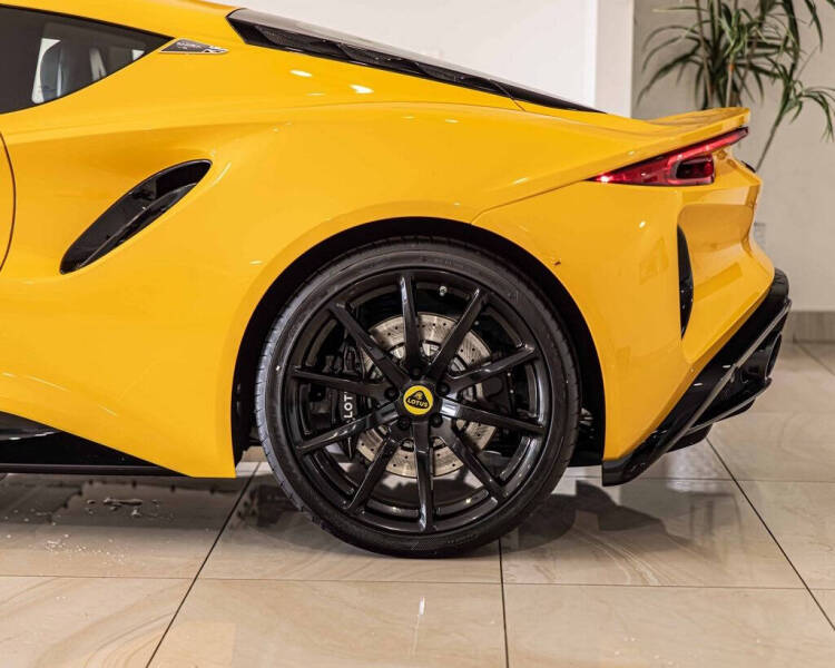 2025 Lotus Emira V6 Base