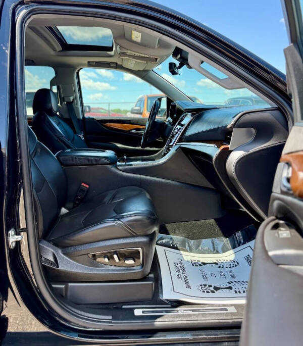 2020 Cadillac Escalade Luxury