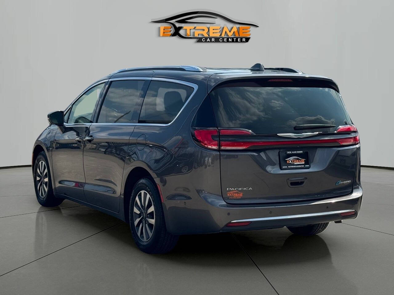 2021 Chrysler Pacifica Hybrid for sale at Extreme Car Center in Detroit, MI