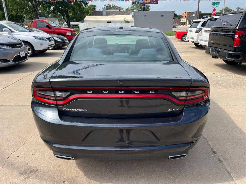 2018 Dodge Charger SXT