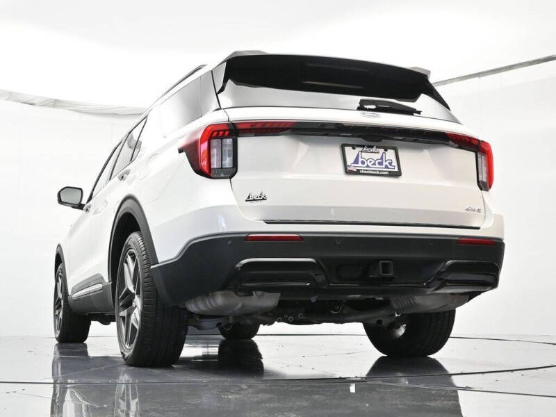 2025 Ford Explorer ST-Line