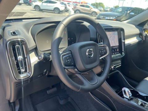 2026 Volvo XC40 B5 Ultra