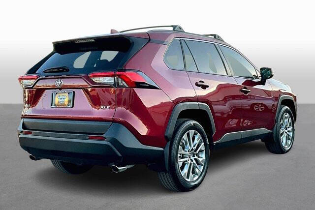 2019 Toyota RAV4 XLE Premium