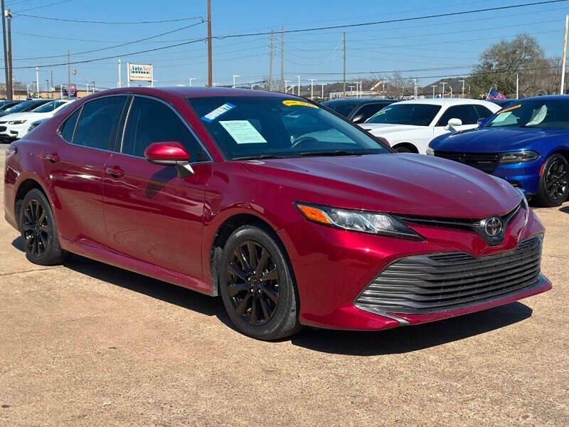 2019 Toyota Camry LE