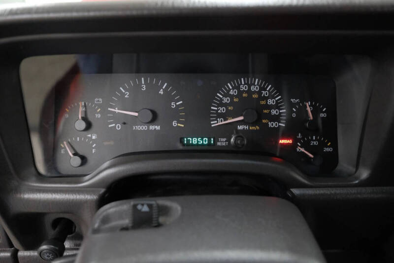 2001 Jeep Cherokee Sport