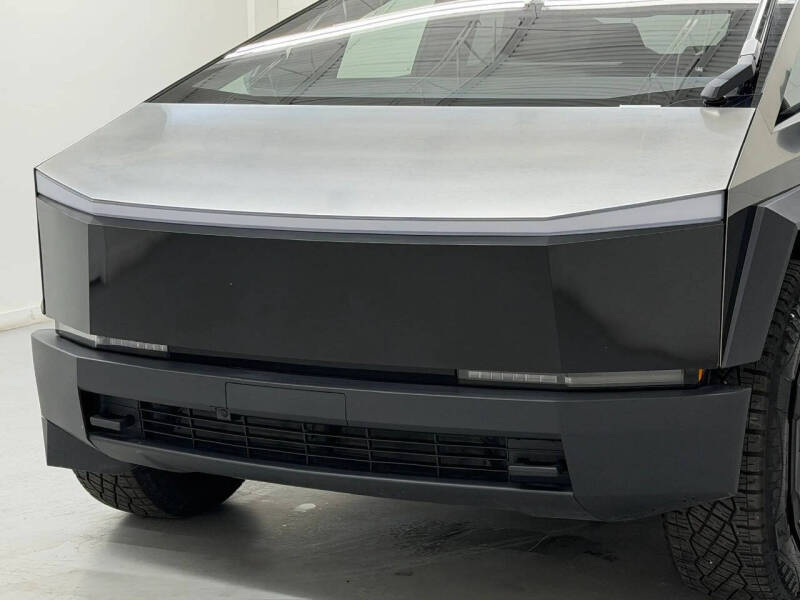 2025 Tesla Cybertruck Long Range
