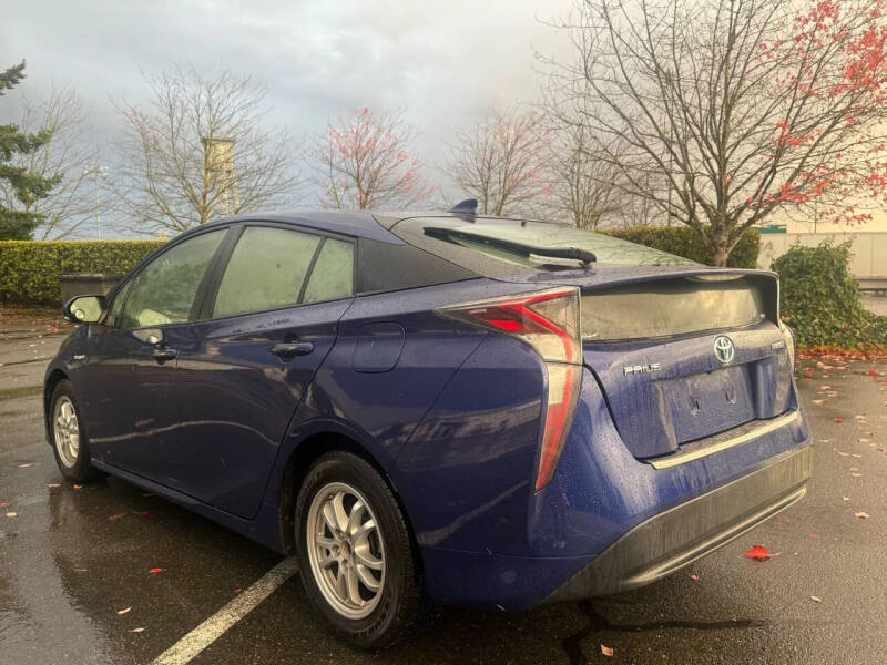 2016 Toyota Prius Two