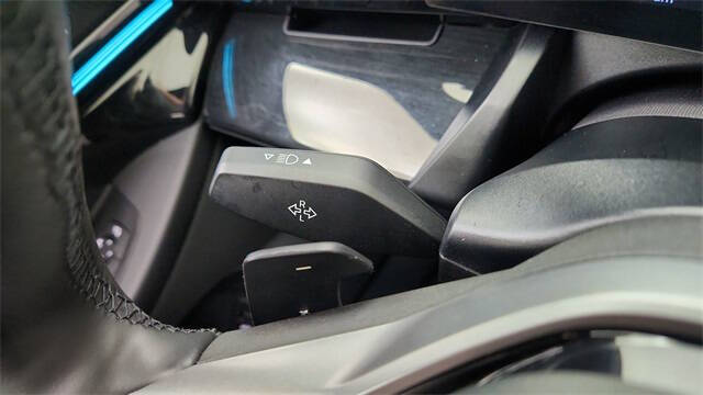 2025 BMW 5 Series 530i xDrive