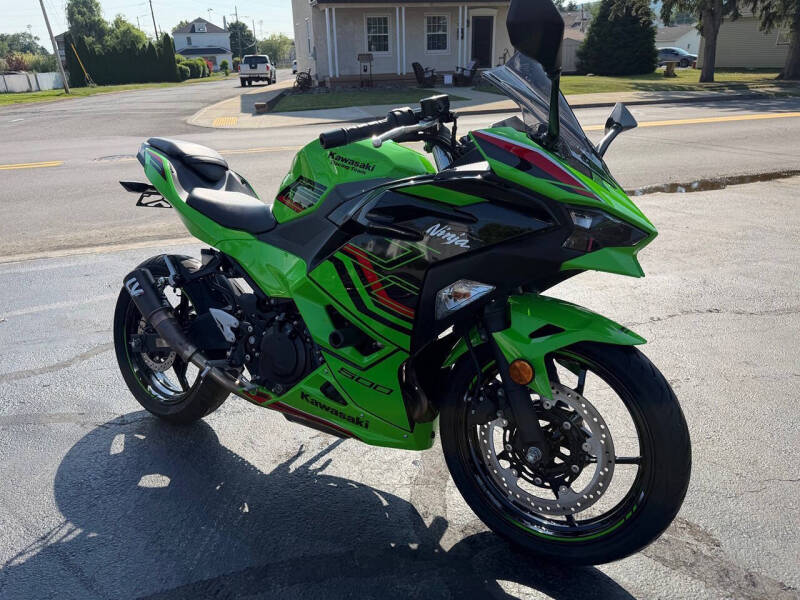 2024 Kawasaki Ninja 500 KRT Edition