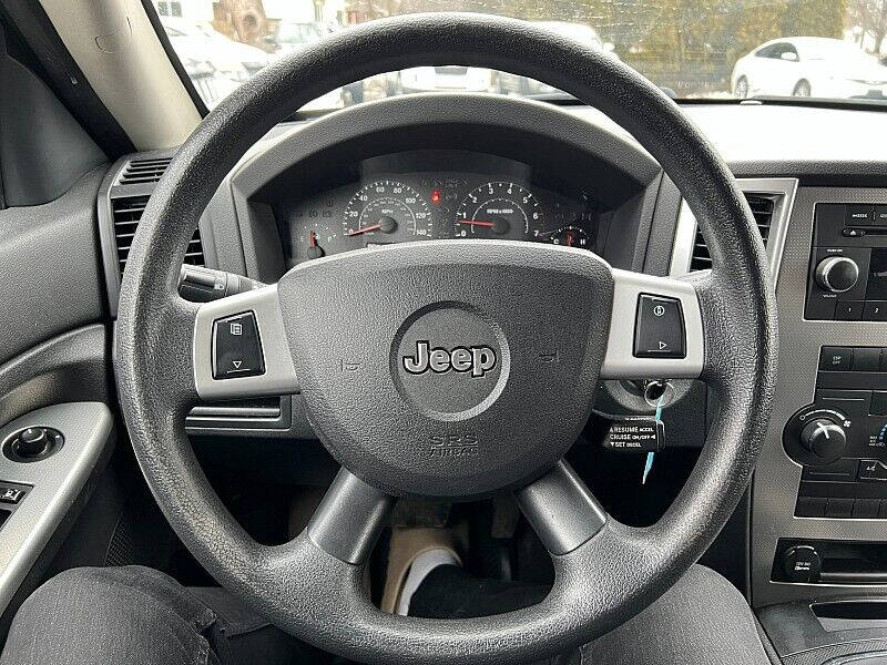 2009 Jeep Grand Cherokee Laredo