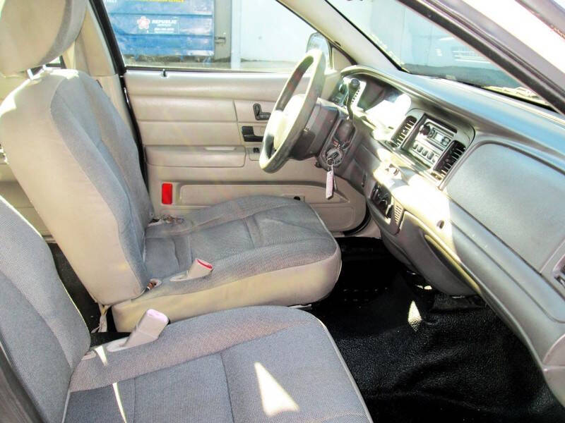 2011 Ford Crown Victoria