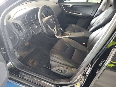 2016 Volvo XC60 T5 Drive-E Premier