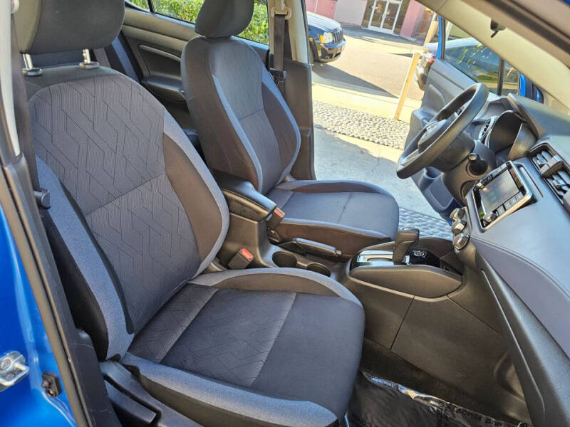 2023 Nissan Versa SV