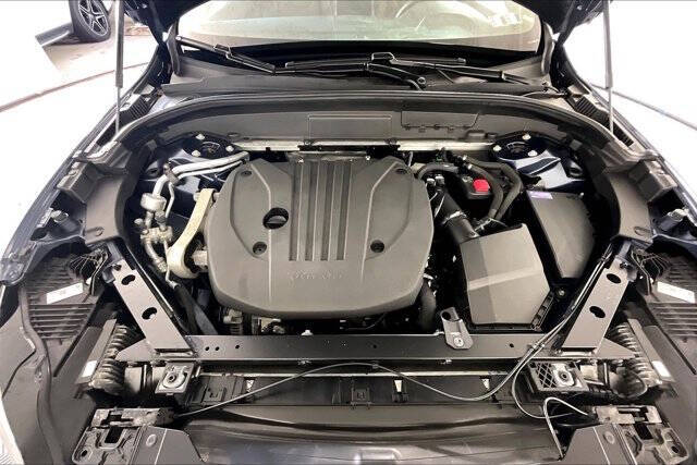 2022 Volvo XC60 B5 Momentum