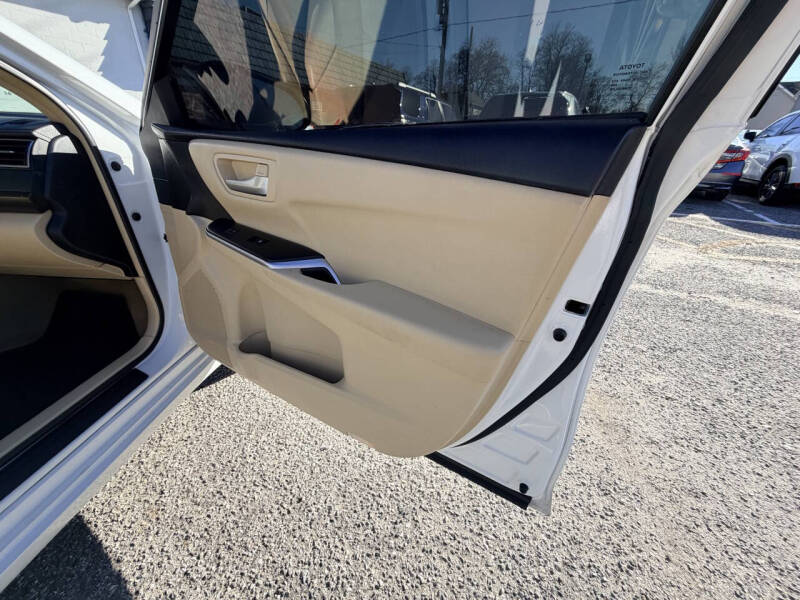 2017 Toyota Camry LE