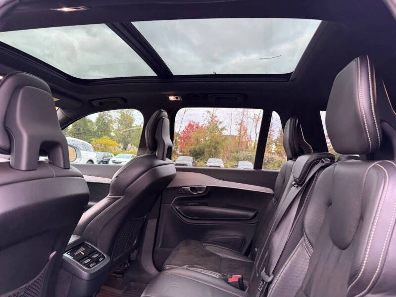 2017 Volvo XC90 T6 R-Design