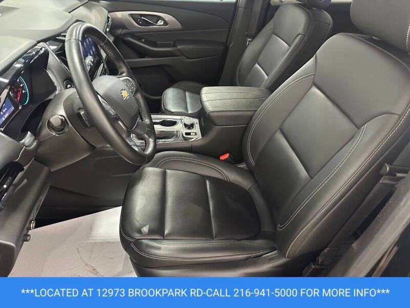 2023 Chevrolet Traverse LT Leather