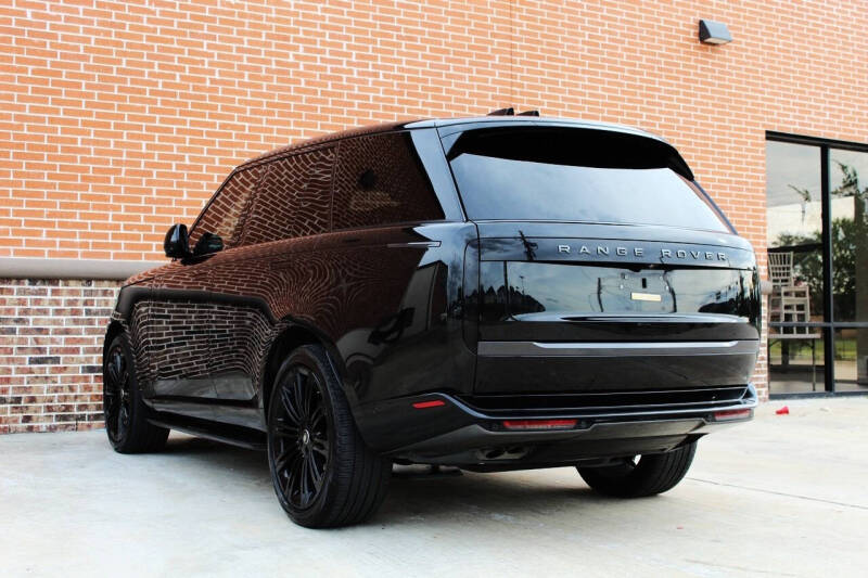 2024 Land Rover Range Rover P530 SE