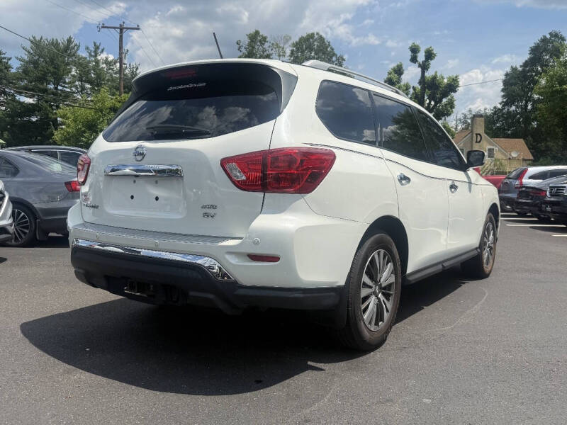 2017 Nissan Pathfinder SV