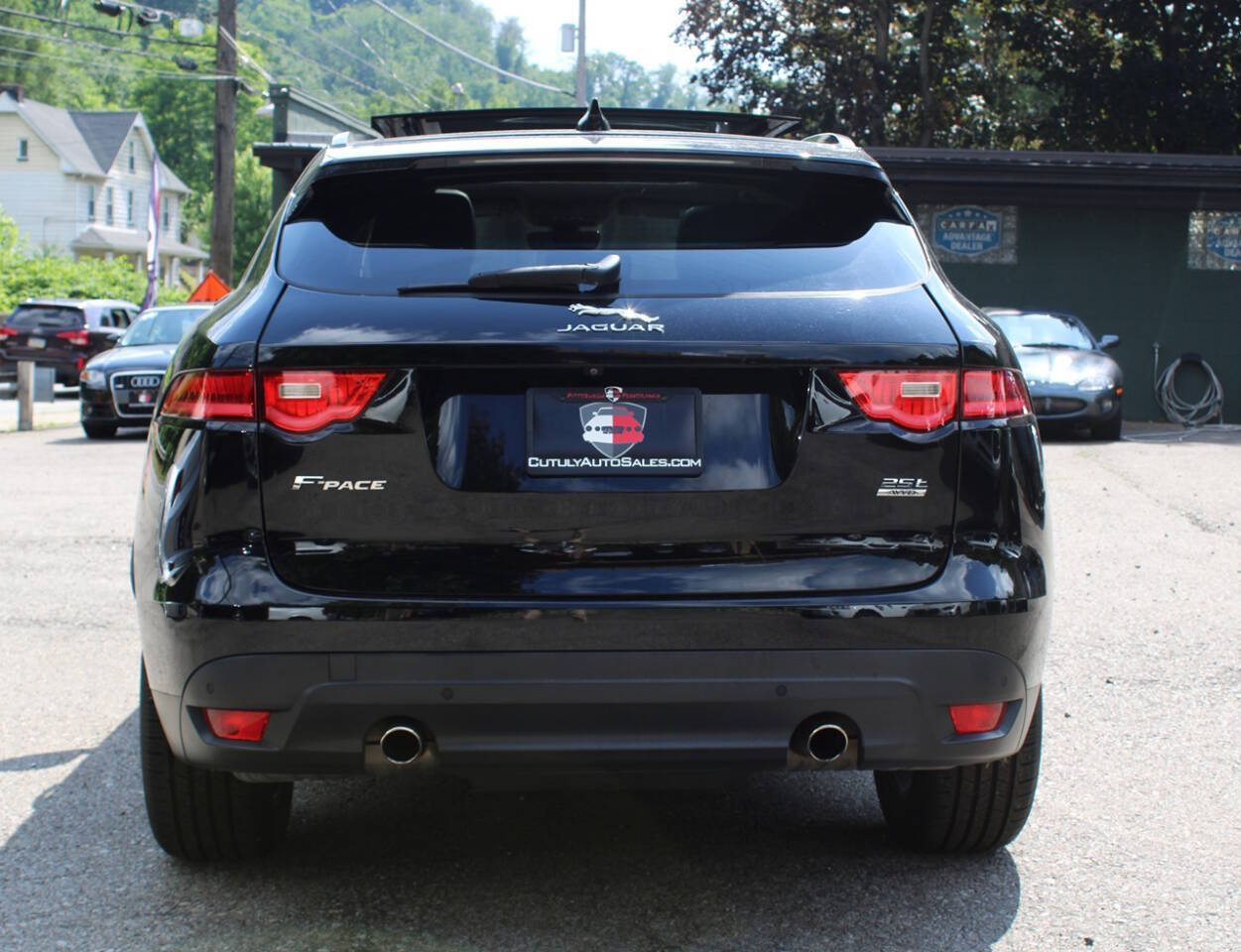 2019 Jaguar F-PACE 25t Premium AWD 4dr SUV - 5