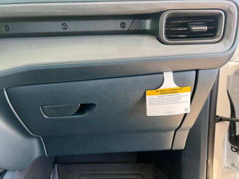 2025 Ford Maverick XL