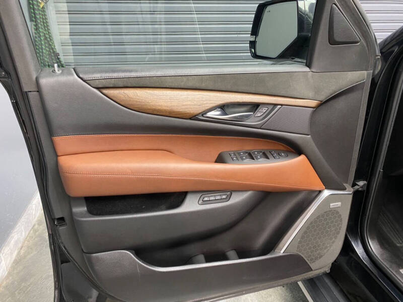 2017 Cadillac Escalade ESV Premium Luxury