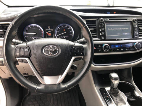 2016 Toyota Highlander Limited