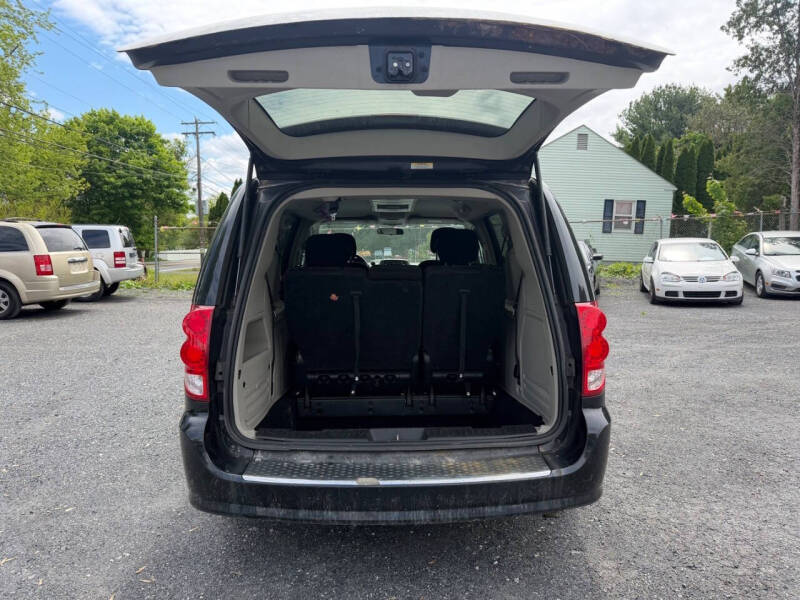 2012 Dodge Grand Caravan Crew