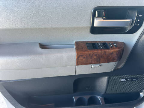 2010 Toyota Sequoia Platinum