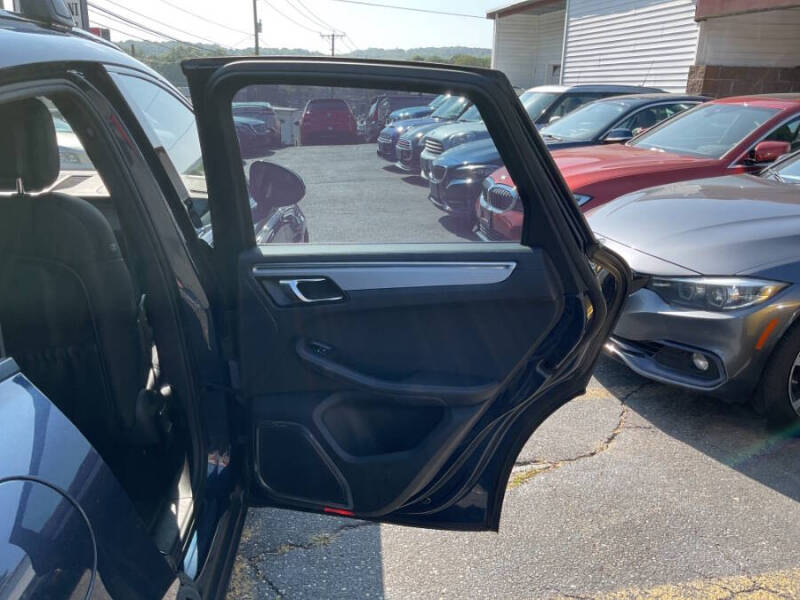 2015 Porsche Macan S