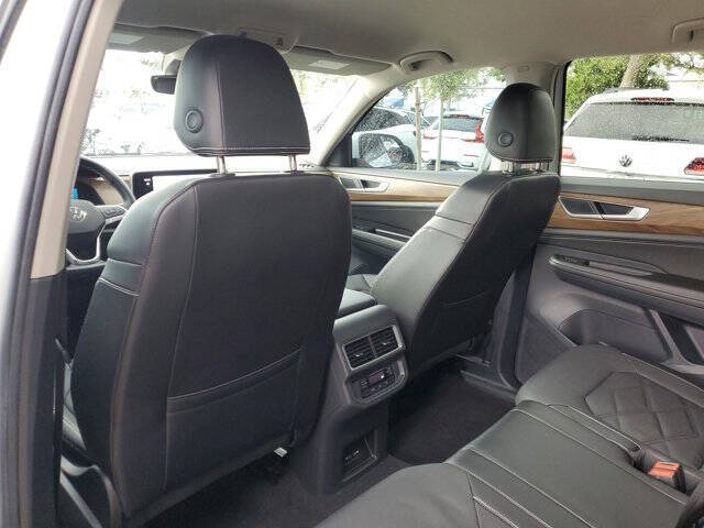 2024 Volkswagen Atlas SE