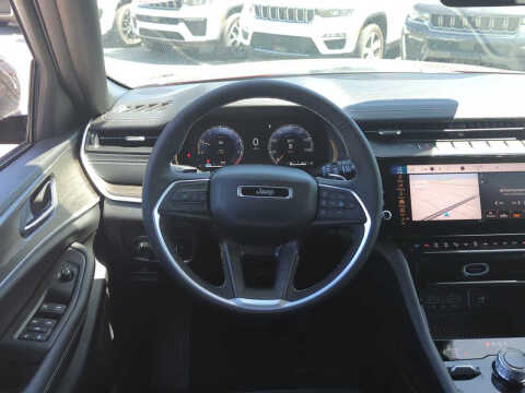 2026 Jeep Grand Cherokee Altitude
