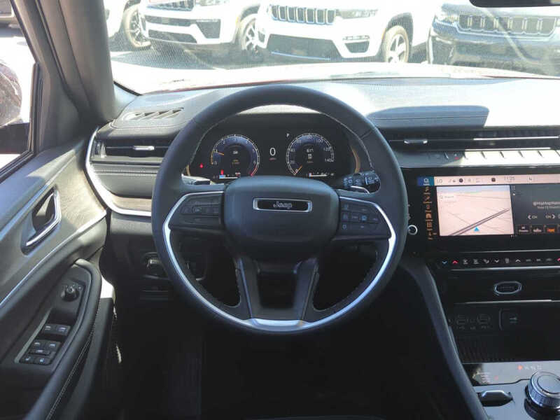 2026 Jeep Grand Cherokee Altitude
