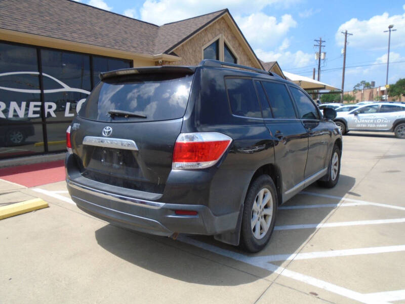 2013 Toyota Highlander SE