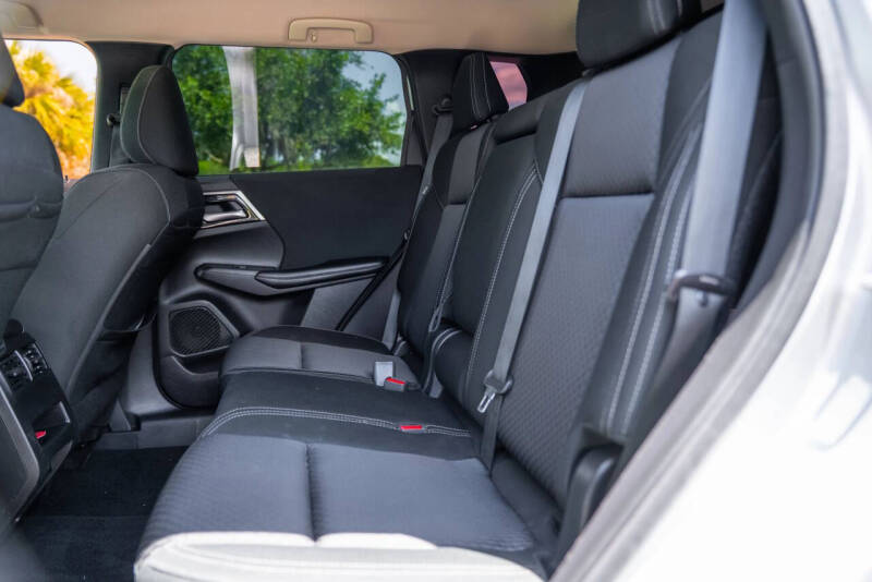 2022 Mitsubishi Outlander ES