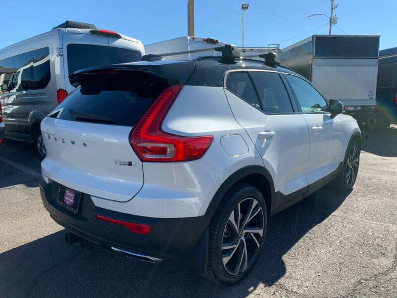 2019 Volvo XC40 T5 R-Design