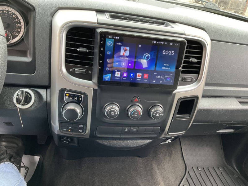 2016 RAM 1500 SLT